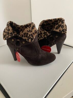 NWT. Style&Co, Heartbroken, Women’s boots size 6.5m.